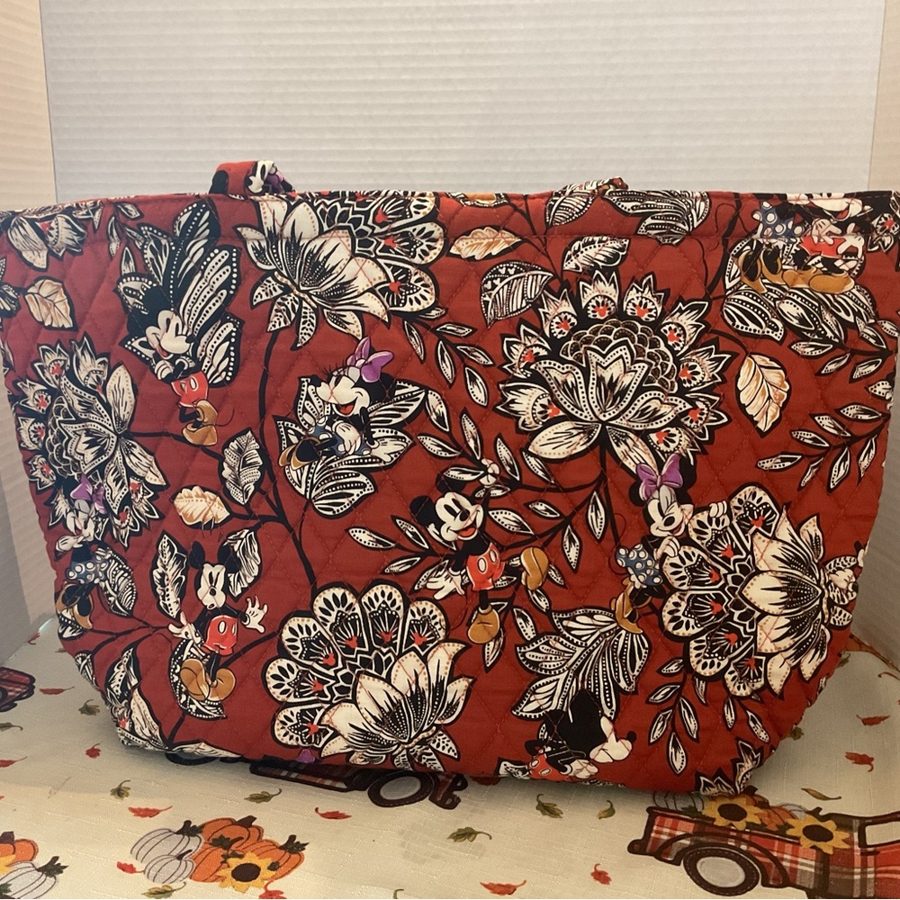 NWT Vera Bradley Disney Limited Edition Small East West Tote